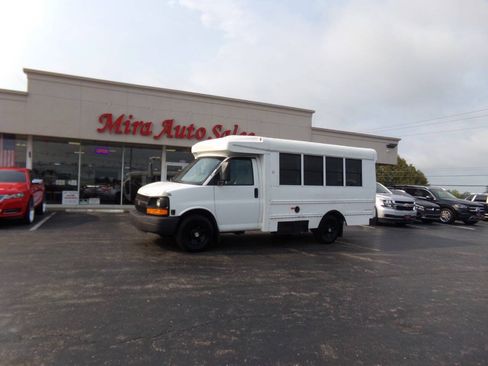 Used 2012 Chevrolet Express 3500 w/ School Bus Package RWD image 2
