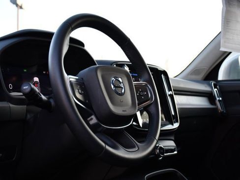 Certified 2025 Volvo XC40 B5 Core image 10