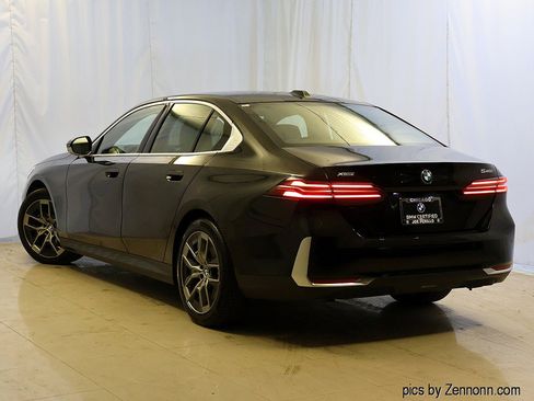 Used 2026 BMW 540i xDrive AWD/4WD image 9