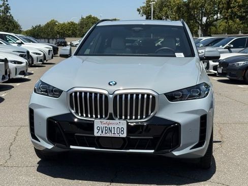 Used 2026 BMW X5 sDrive40i w/ M Sport Package RWD image 3