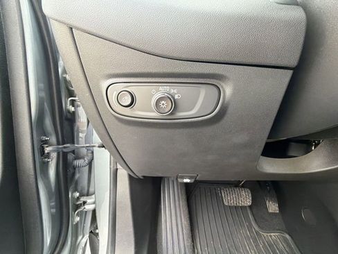 Certified 2024 Chevrolet Equinox LT FWD image 18