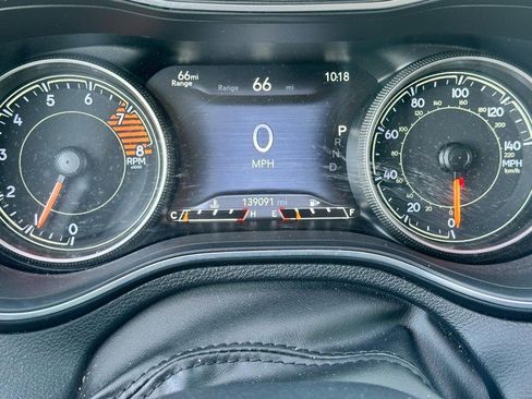 Used 2019 Jeep Cherokee Trailhawk w/ Cold Weather Group AWD/4WD image 20