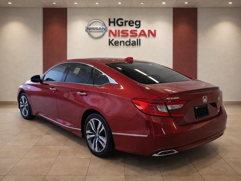 Used 2020 Honda Accord Touring image 3