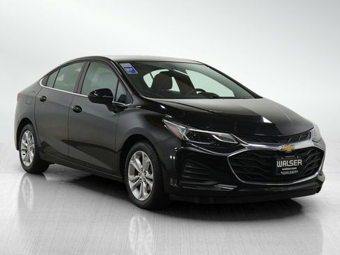 Used 2019 Chevrolet Cruze LT w/ Convenience Package image 7