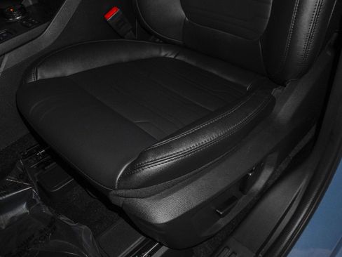 New 2025 Ford Ranger Lariat w/ Black Appearance Package image 25