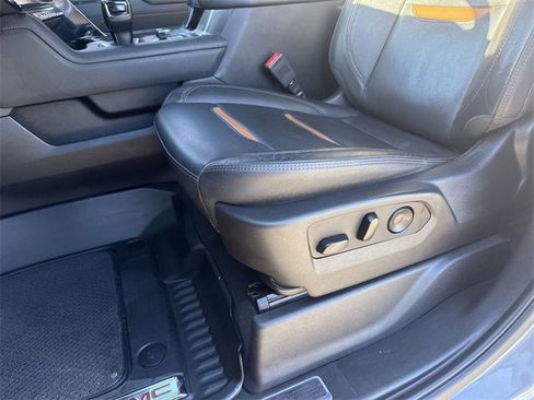 Used 2024 GMC Sierra 1500 AT4 w/ Technology Package image 12