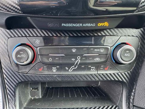 Used 2017 Ford Focus RS image 18