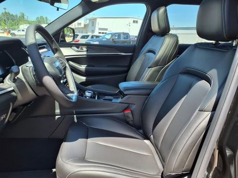 New 2025 Jeep Grand Cherokee L Limited w/ Trailer Tow Package image 6