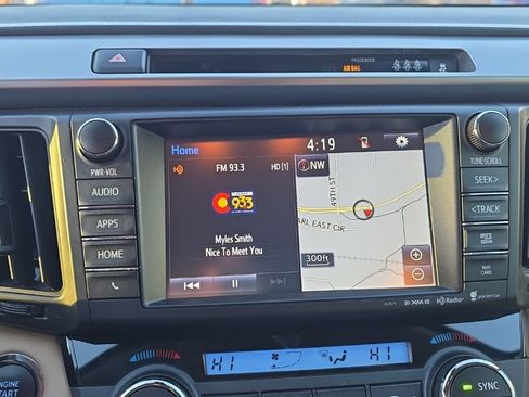 Used 2017 Toyota RAV4 Limited image 18