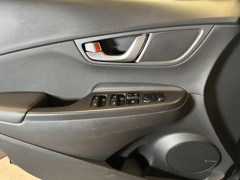 Used 2019 Hyundai Kona Limited AWD/4WD image 19