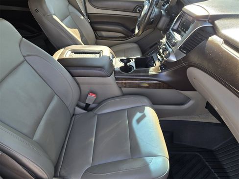Used 2015 Chevrolet Suburban LT w/ Luxury Package image 13