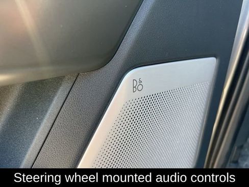 Used 2025 Ford F150 Lariat w/ Equipment Group 502A High image 13