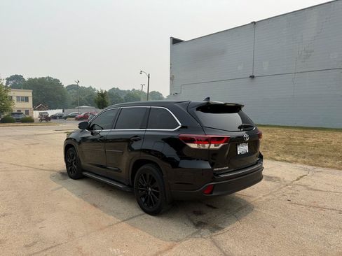 Used 2019 Toyota Highlander SE w/ Protection Package #3 AWD/4WD image 5