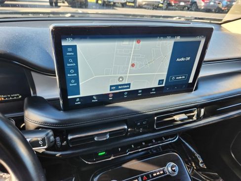 Used 2021 Lincoln Nautilus Standard w/ Equipment Group 101A image 9