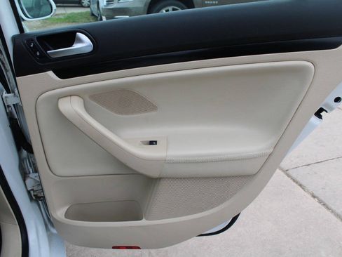 Used 2014 Volkswagen Jetta TDI FWD image 5