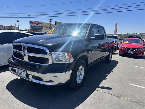 Used 2021 RAM 1500 Classic SLT RWD image 6