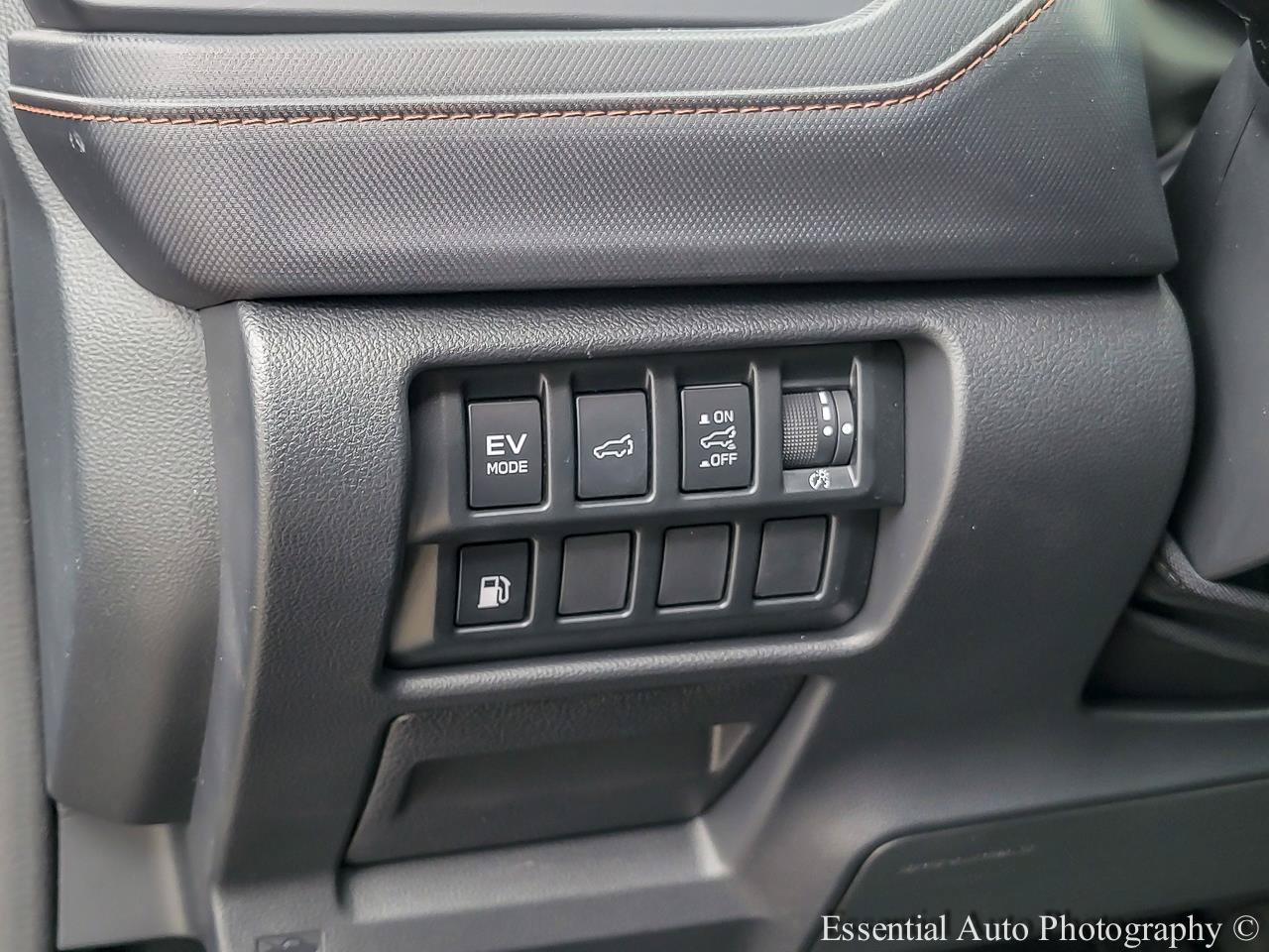 Used 2025 Subaru Forester Touring AWD/4WD image 32