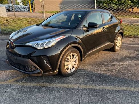 Used 2021 Toyota C-HR LE FWD image 1