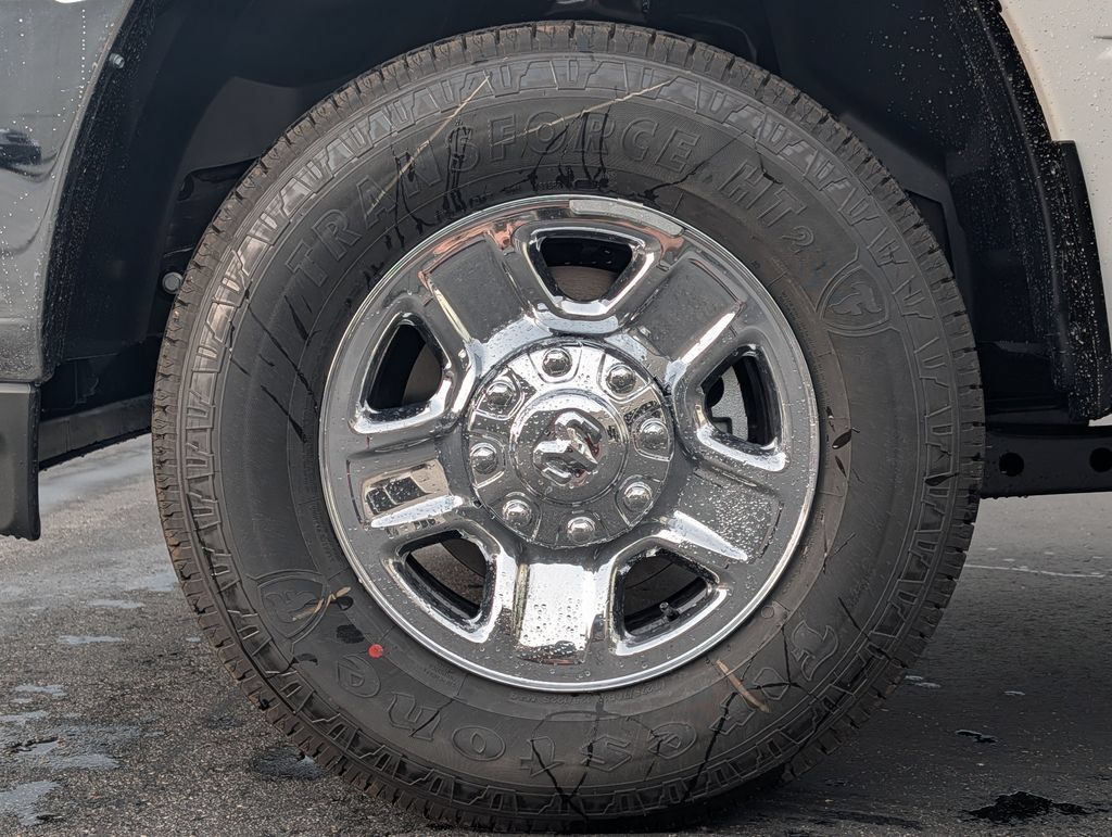New 2026 RAM 3500 Tradesman AWD/4WD image 4