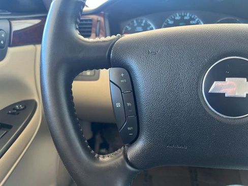 Used 2009 Chevrolet Impala LT image 22