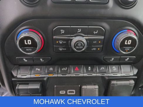 Used 2022 Chevrolet Silverado 1500 RST AWD/4WD image 18