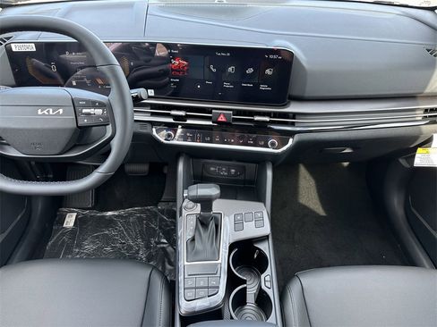 New 2026 Kia Sportage EX image 18