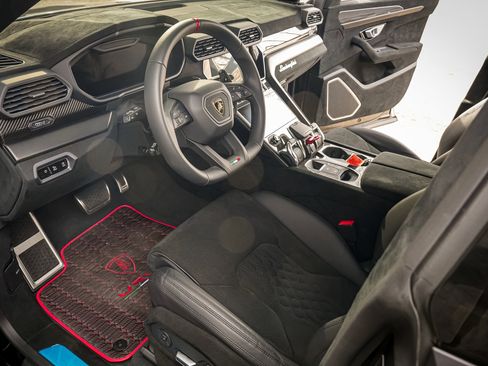 Used 2024 Lamborghini Urus Performante image 17