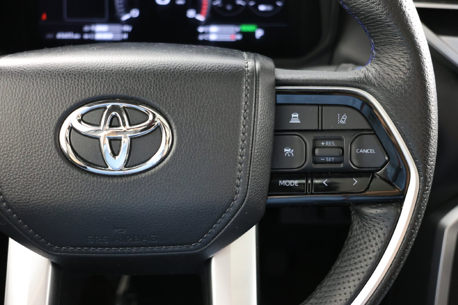 Used 2023 Toyota Sequoia Platinum AWD/4WD image 28