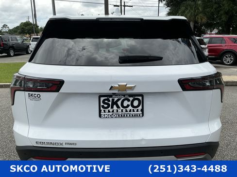 Used 2025 Chevrolet Equinox LT AWD/4WD image 4