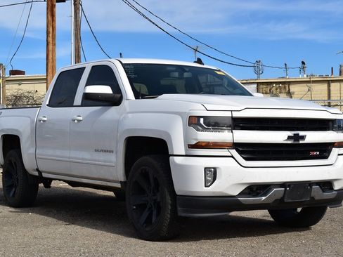 Used 2017 Chevrolet Silverado 1500 LT w/ All Star Edition image 3