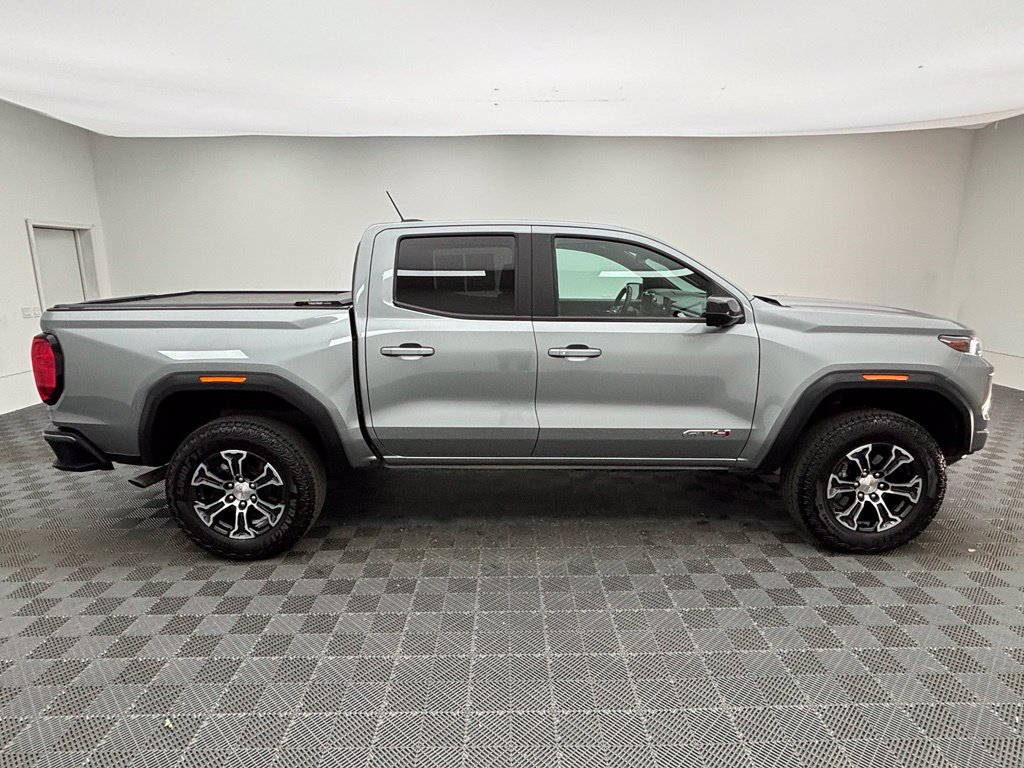 Used 2024 GMC Canyon AT4 w/ Technology Package AWD/4WD image 7
