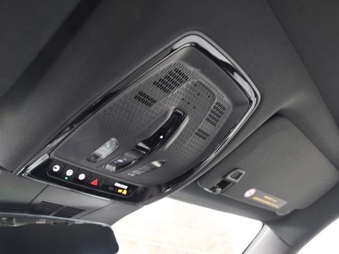 Used 2024 Cadillac Lyriq Sport AWD/4WD image 33