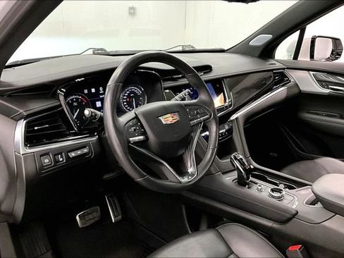 Used 2024 Cadillac XT6 Sport w/ LPO, ONYX Package AWD/4WD image 16