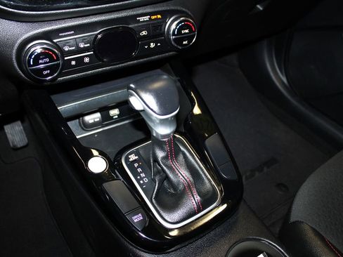 Used 2023 Kia Soul GT-Line image 22