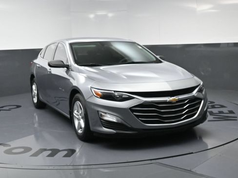 Used 2023 Chevrolet Malibu LS FWD image 3