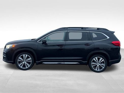 Used 2022 Subaru Ascent Limited image 2