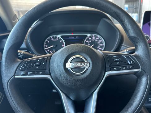 Certified 2024 Nissan Sentra SV FWD image 22