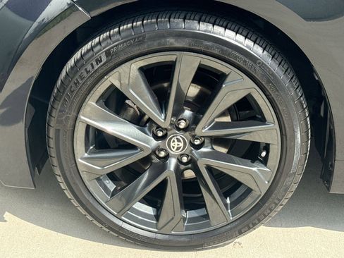 Used 2021 Toyota Corolla LE FWD image 12