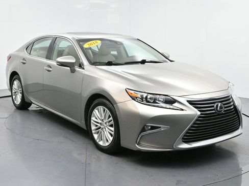 Used 2018 Lexus ES 350 ES 350 w/ Accessory Package image 5