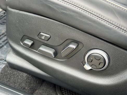 Used 2025 Genesis GV70 3.5T Sport w/ Sport Advanced Package image 29