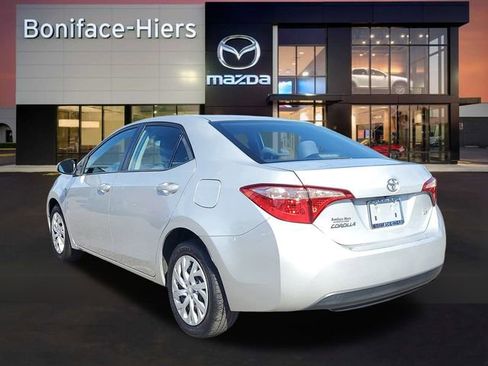 Used 2019 Toyota Corolla LE image 3