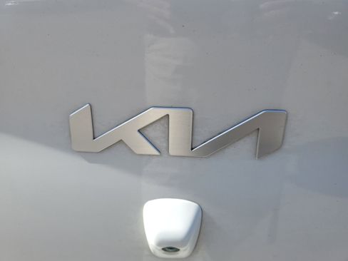 Used 2023 Kia Rio LX image 8