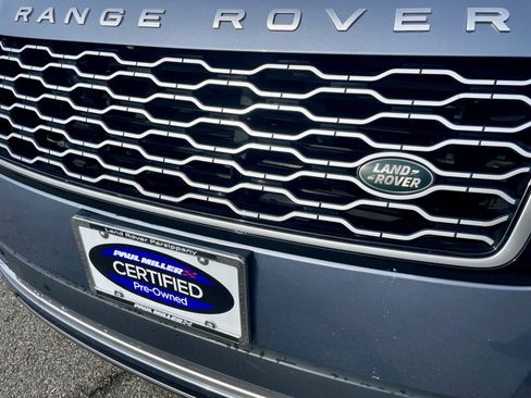 Used 2020 Land Rover Range Rover HSE image 32