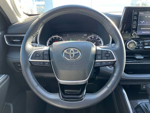Used 2022 Toyota Highlander Limited AWD/4WD image 15