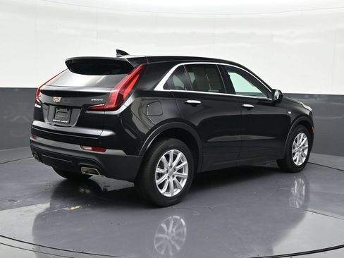 Used 2022 Cadillac XT4 Luxury w/ Driver Awareness Package FWD image 5