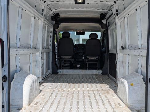 Used 2025 RAM ProMaster 2500 w/ Convenience Group FWD image 22