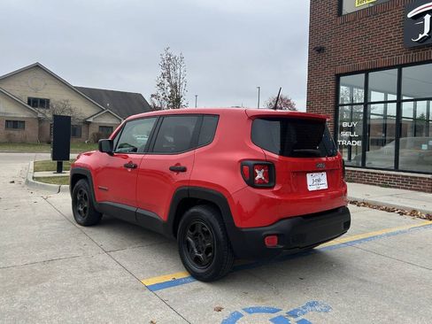Used 2015 Jeep Renegade Sport w/ Power & Air Group image 9