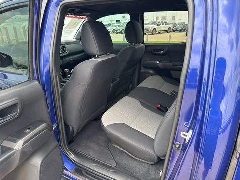 Used 2023 Toyota Tacoma TRD Off-Road w/ Technology Package AWD/4WD image 24