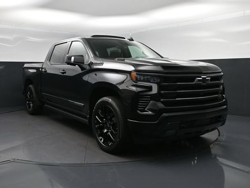 New 2026 Chevrolet Silverado 1500 High Country w/ High Country Premium Package AWD/4WD image 9