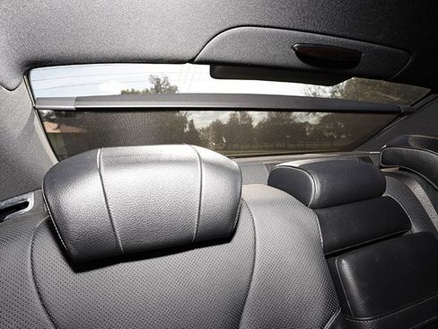 Used 2014 Mercedes-Benz S 550 Sedan image 25